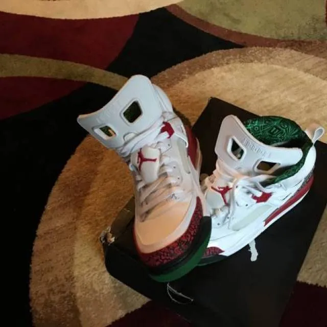 2006 Nike Spizike size12