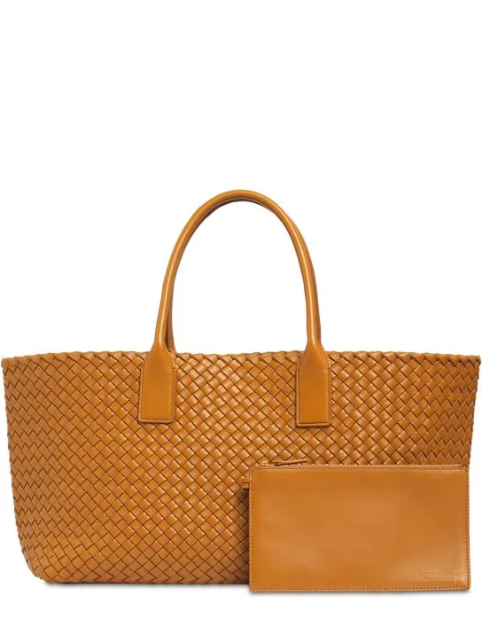 Bottega Veneta   Medium Cabat leather shoulder bag 