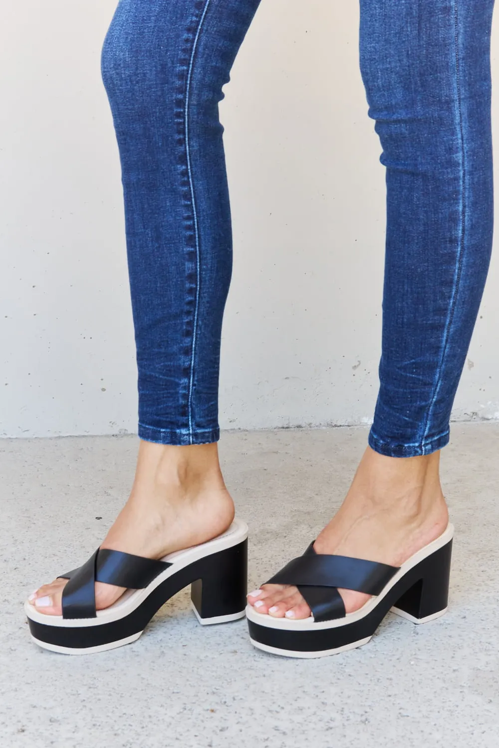 Cherish The Moments Contrast Platform Sandals in Black