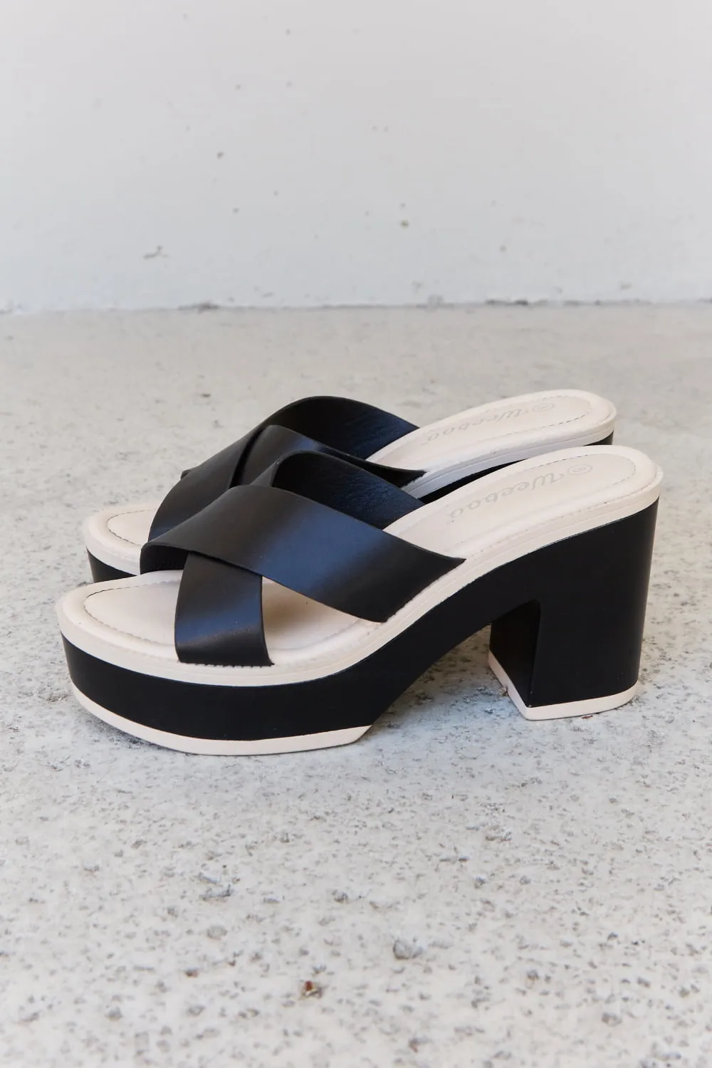 Cherish The Moments Contrast Platform Sandals in Black