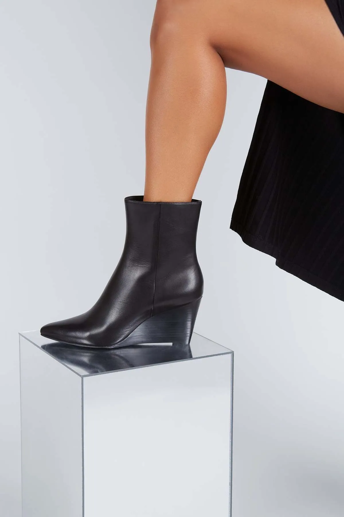 Fang Pointed Toe Wedge Boot