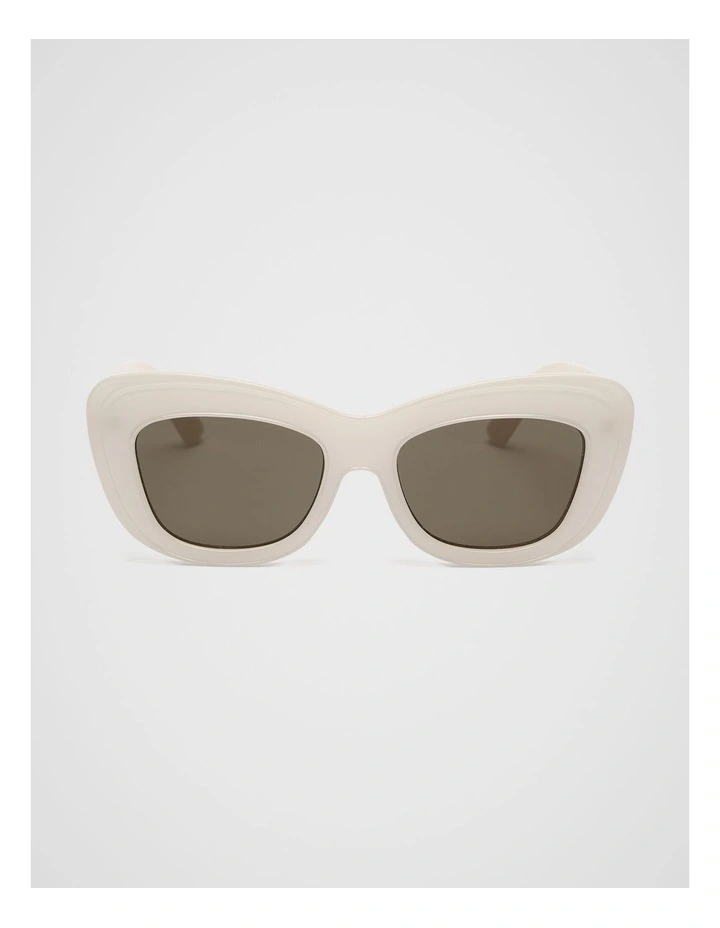 Isy Cateye Sunglasses in Magnolia