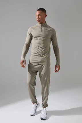 Man Active Quarter Zip and Jogger Tracksuit