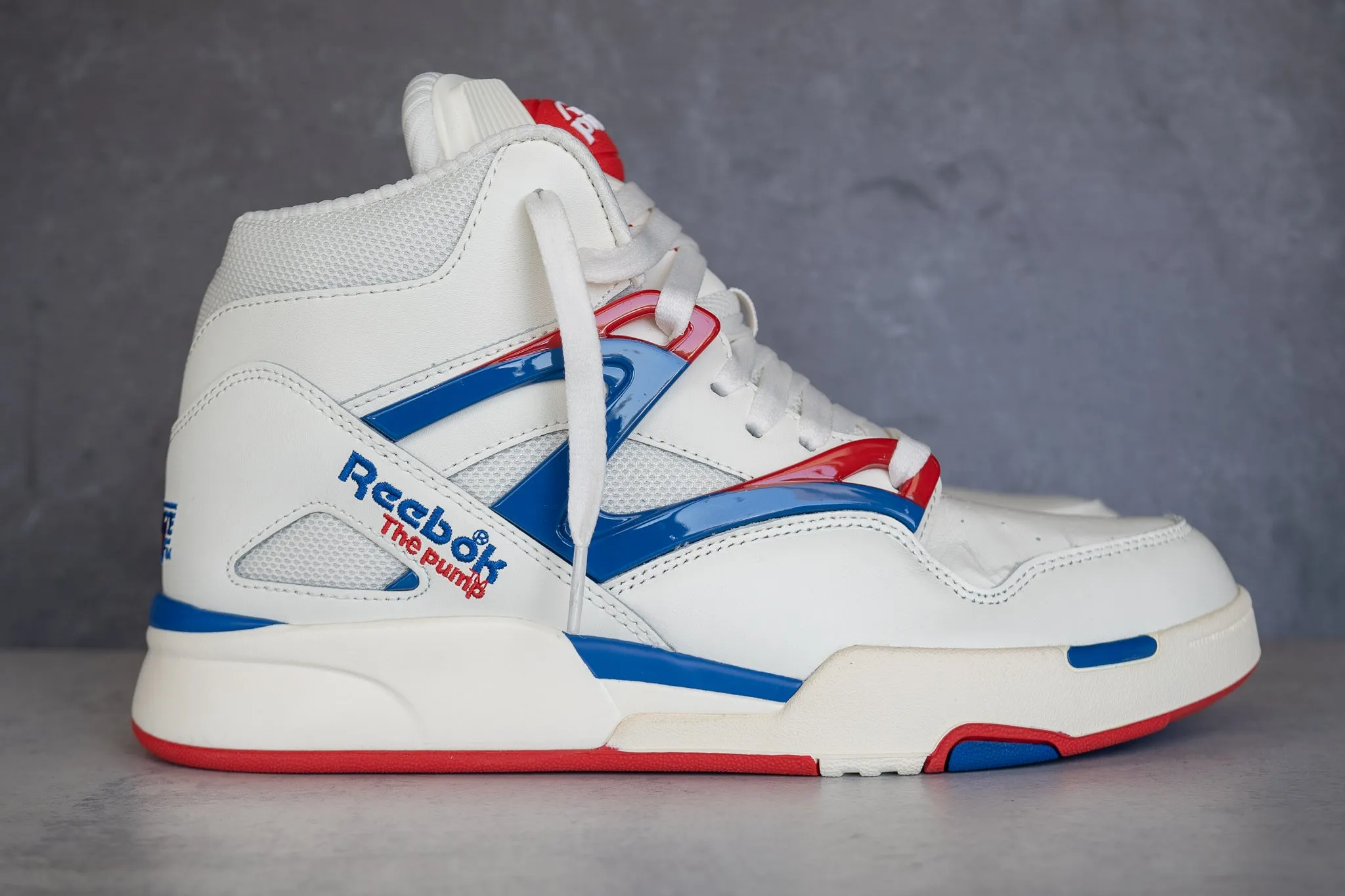 Reebok Pump Omni Zone II (Chalk/Vector Blue/Vector Red)